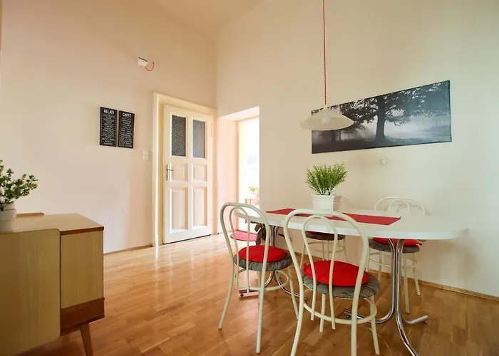 Budget Apartment By Hi5 - Uelloi 36